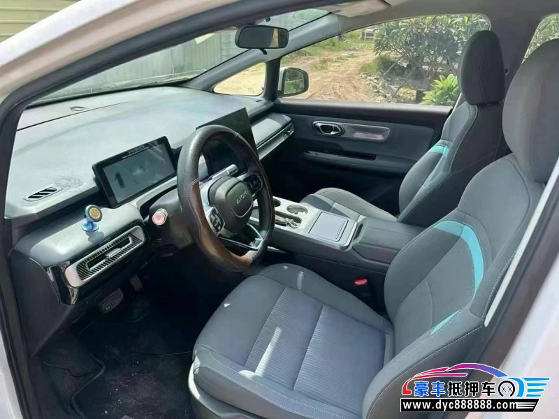 23年埃安Y70轿车抵押车出售