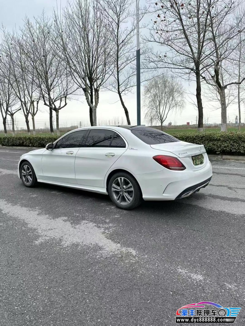 21年奔驰C轿车抵押车出售