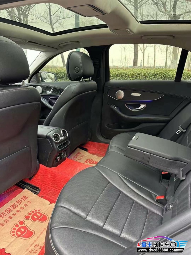 21年奔驰C轿车抵押车出售