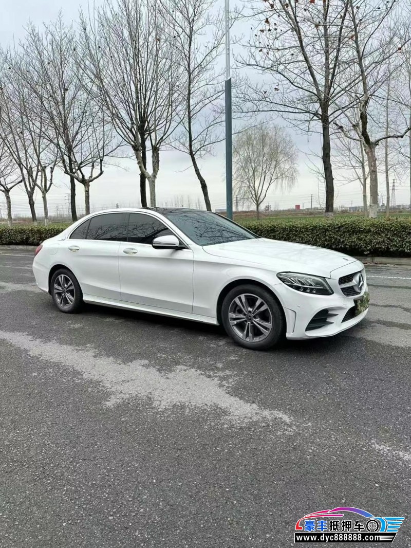 21年奔驰C轿车抵押车出售