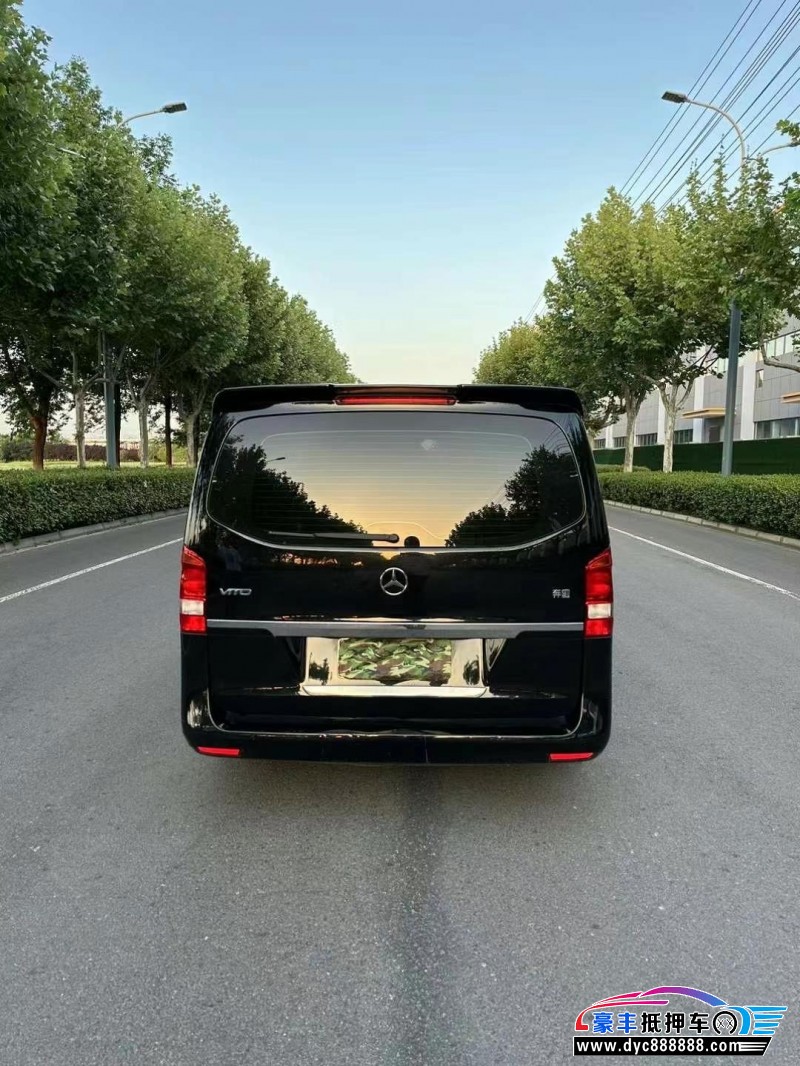 20年奔驰V轿车抵押车出售