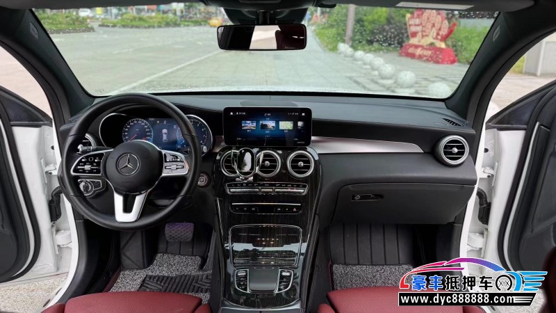 20年奔驰GLC轿车抵押车出售