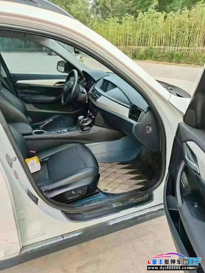 14年宝马X1轿车抵押车出售