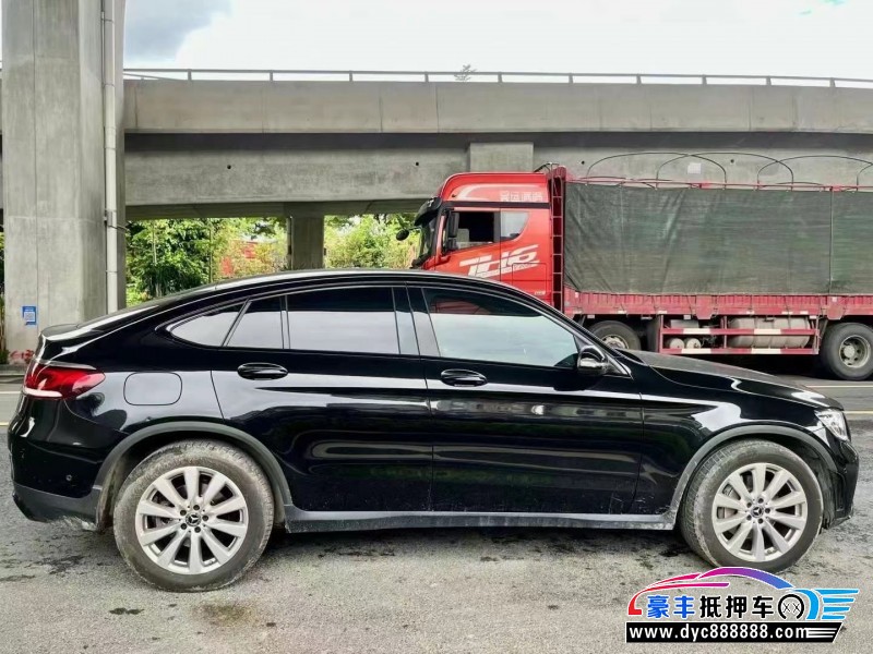 21年奔驰GLC轿车抵押车出售