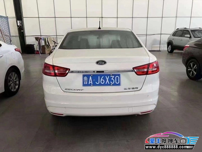 16年福特福睿斯轿车抵押车出售