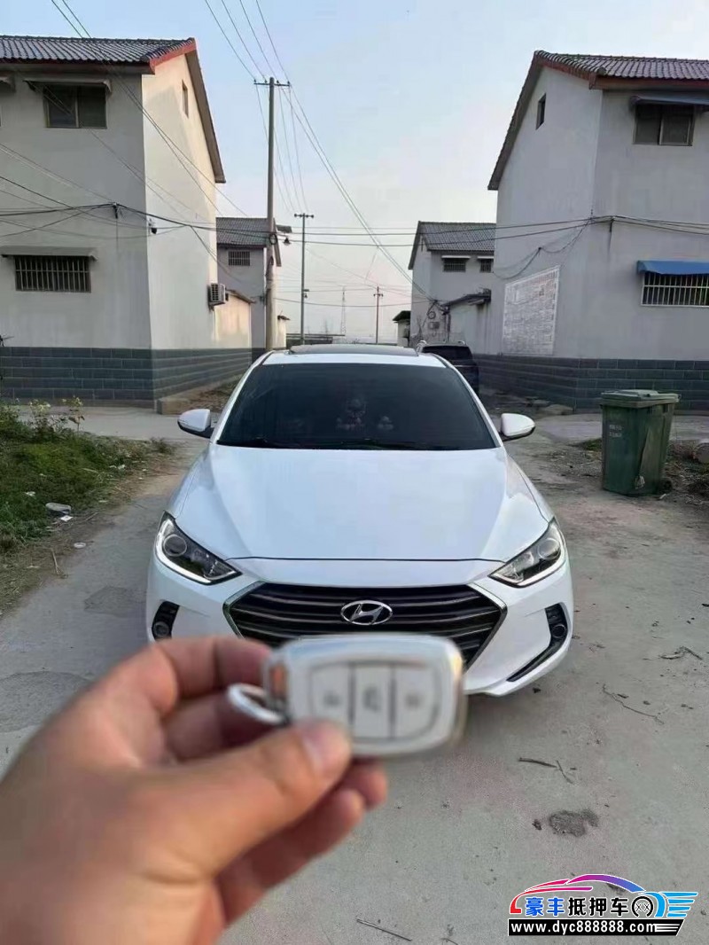 17年现代领动轿车抵押车出售