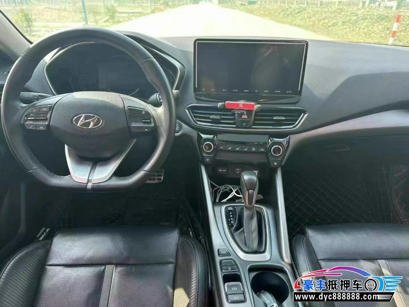 19年现代菲斯塔轿车抵押车出售