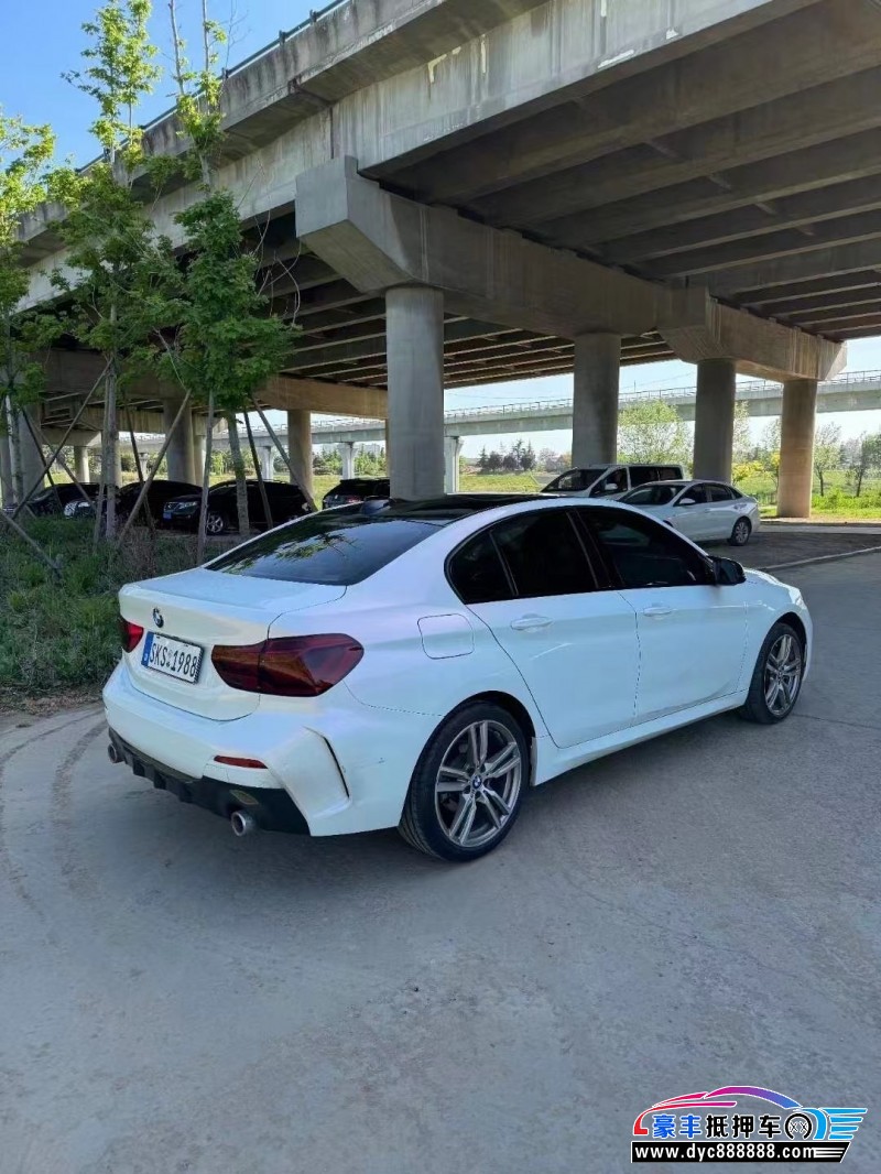 20年宝马1系轿车抵押车出售