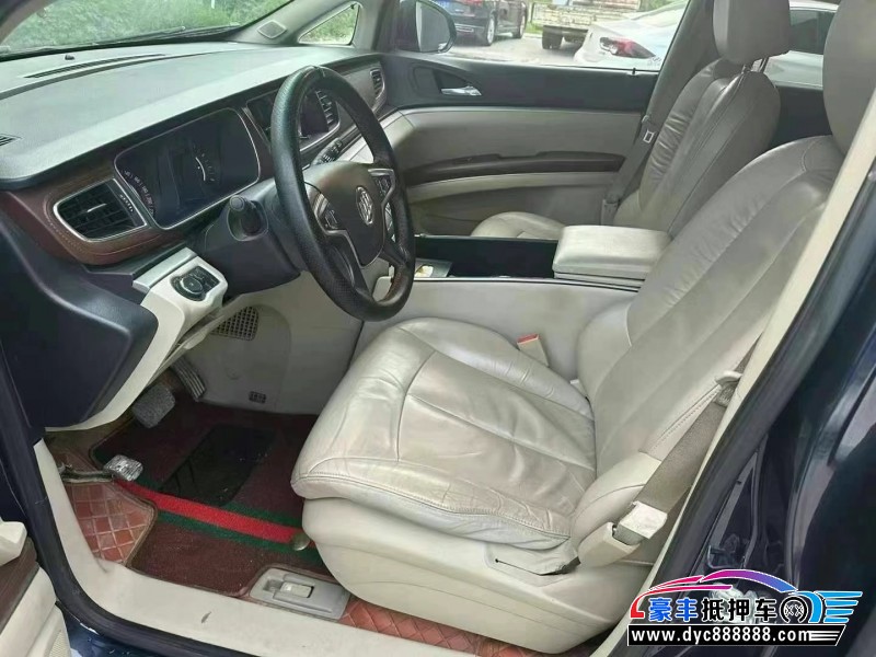 18年别克GL8轿车抵押车出售