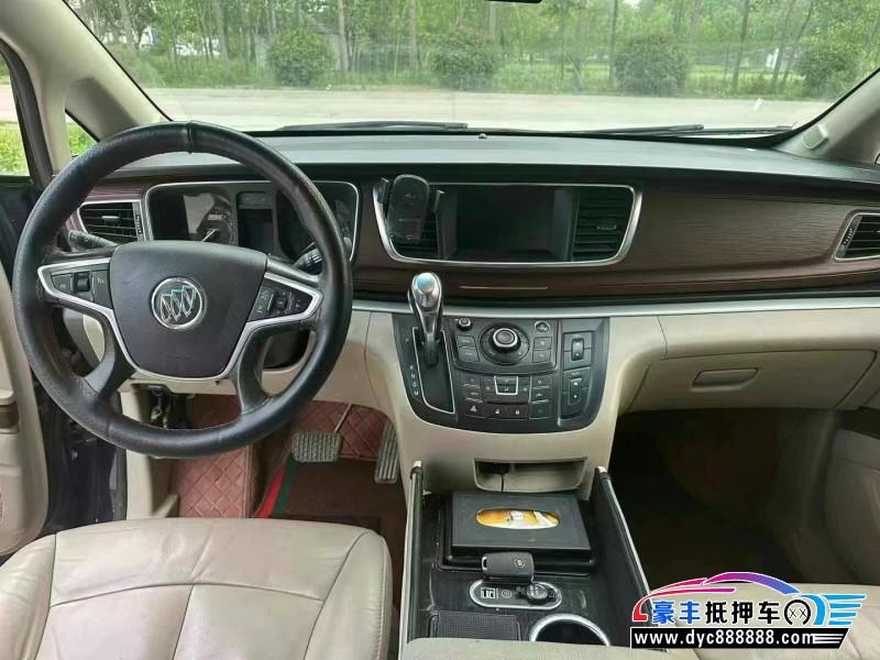 18年别克GL8轿车抵押车出售