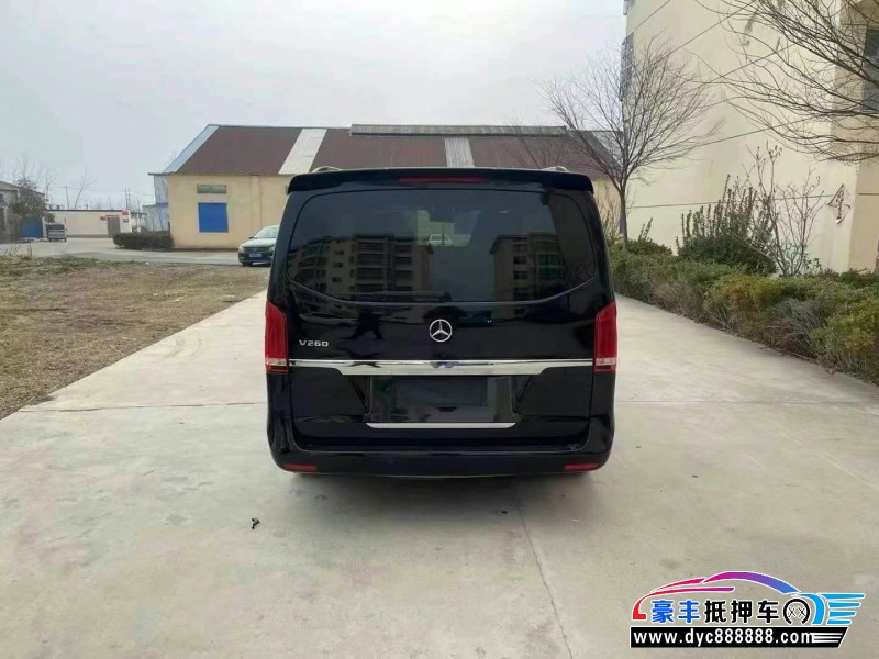 18年奔驰V轿车抵押车出售