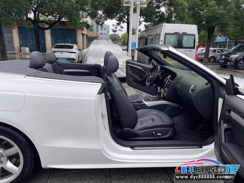 13年奥迪A5轿车抵押车出售