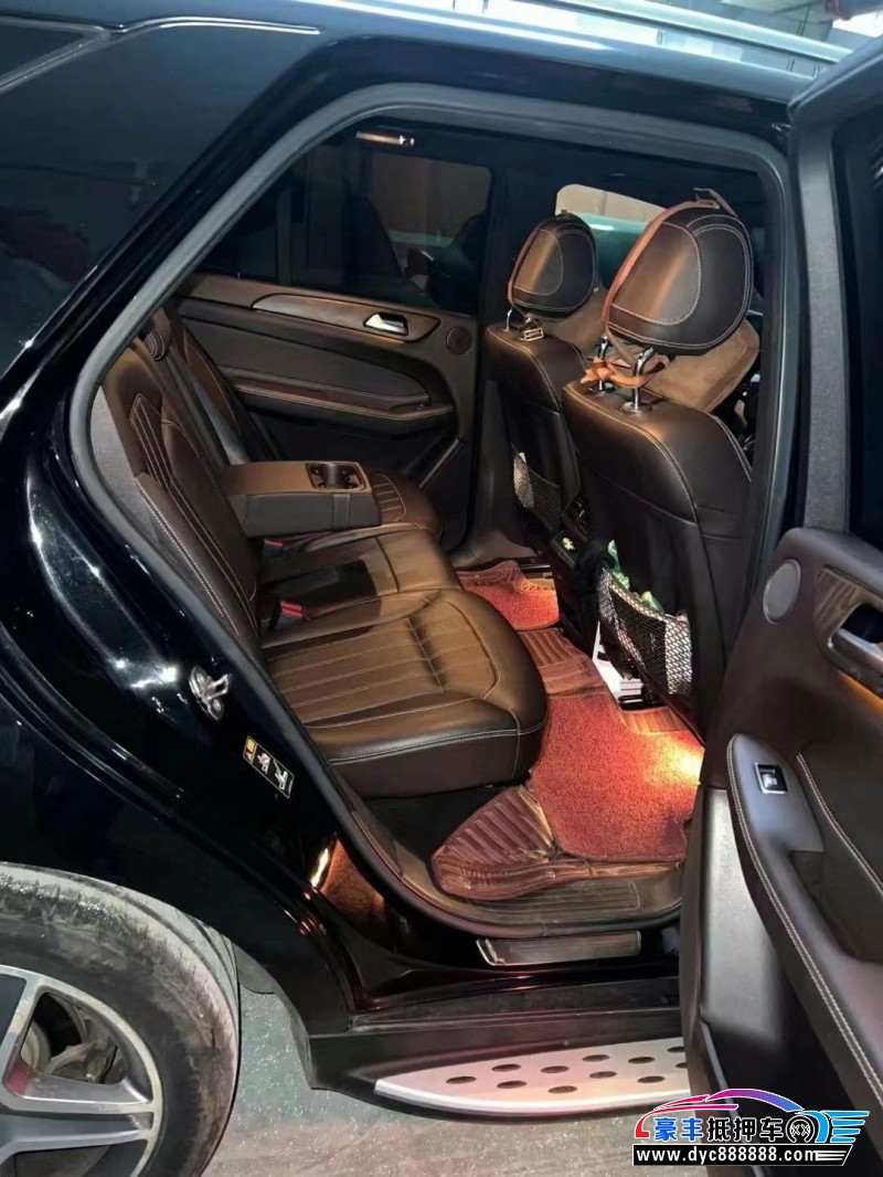 18年奔驰GLE轿车抵押车出售