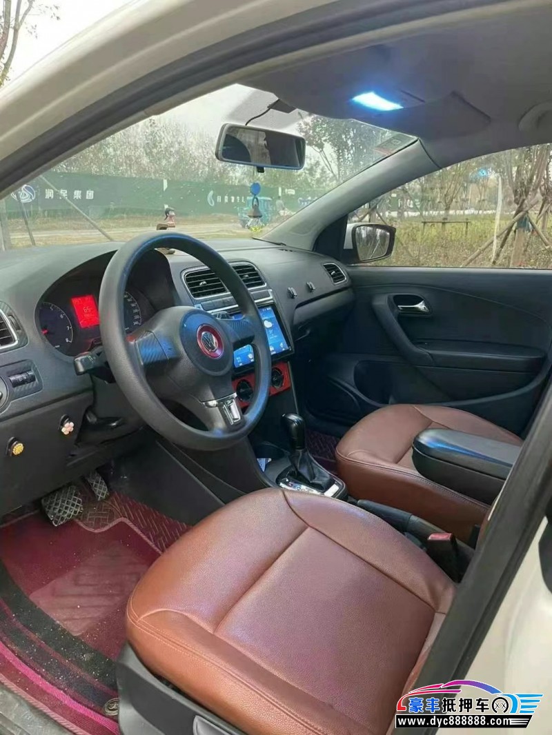 13年大众polo轿车抵押车出售