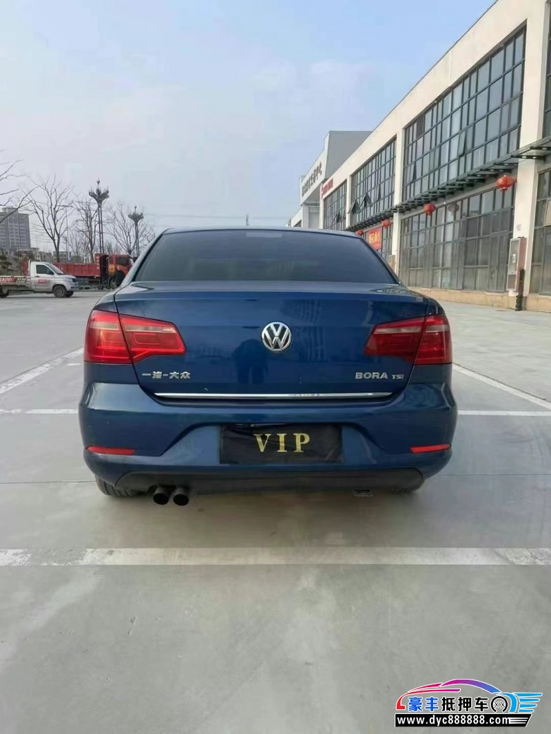 13年大众宝来轿车抵押车出售