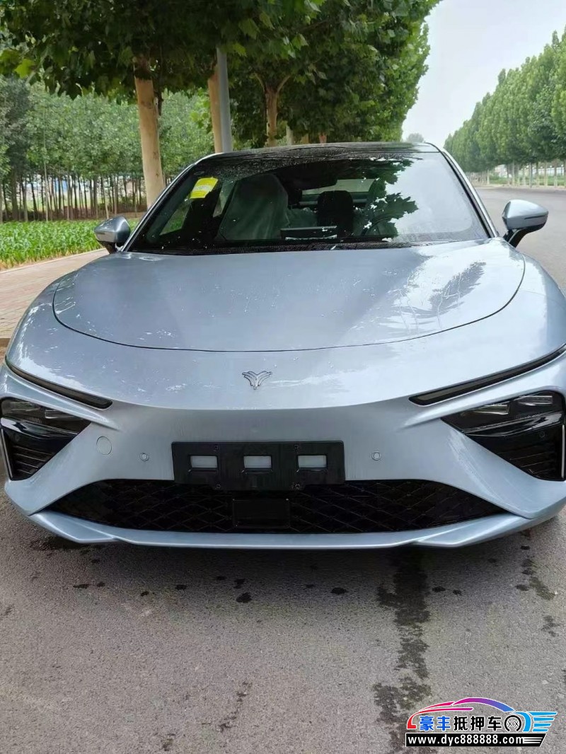 24年哪吒S轿车抵押车出售