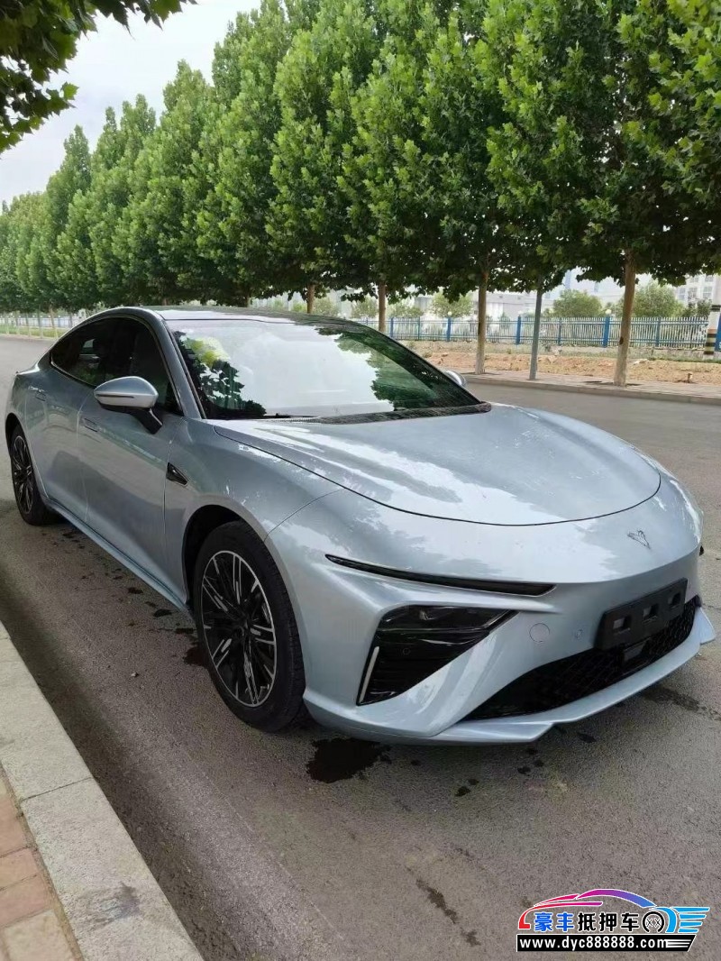 24年哪吒S轿车抵押车出售