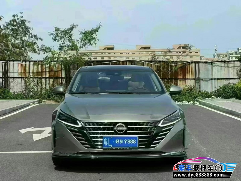 23年日产天籁轿车抵押车出售