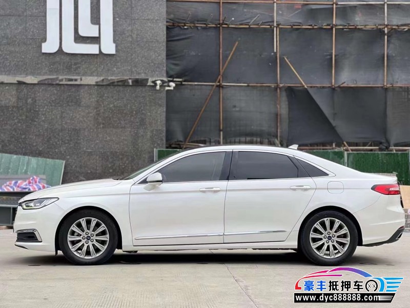 20年福特金牛座轿车抵押车出售