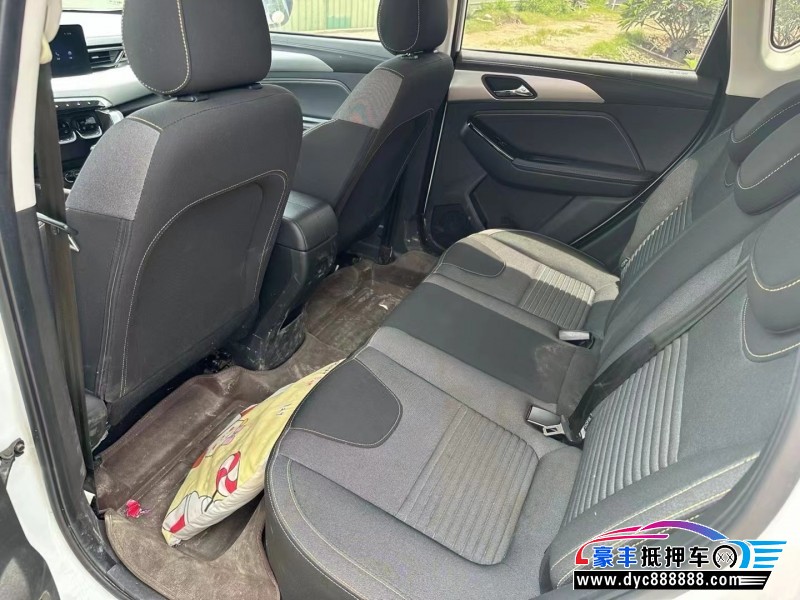 20年北京x3轿车抵押车出售