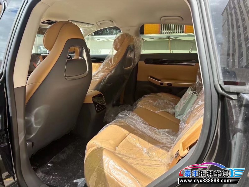 24年零跑c01轿车抵押车出售