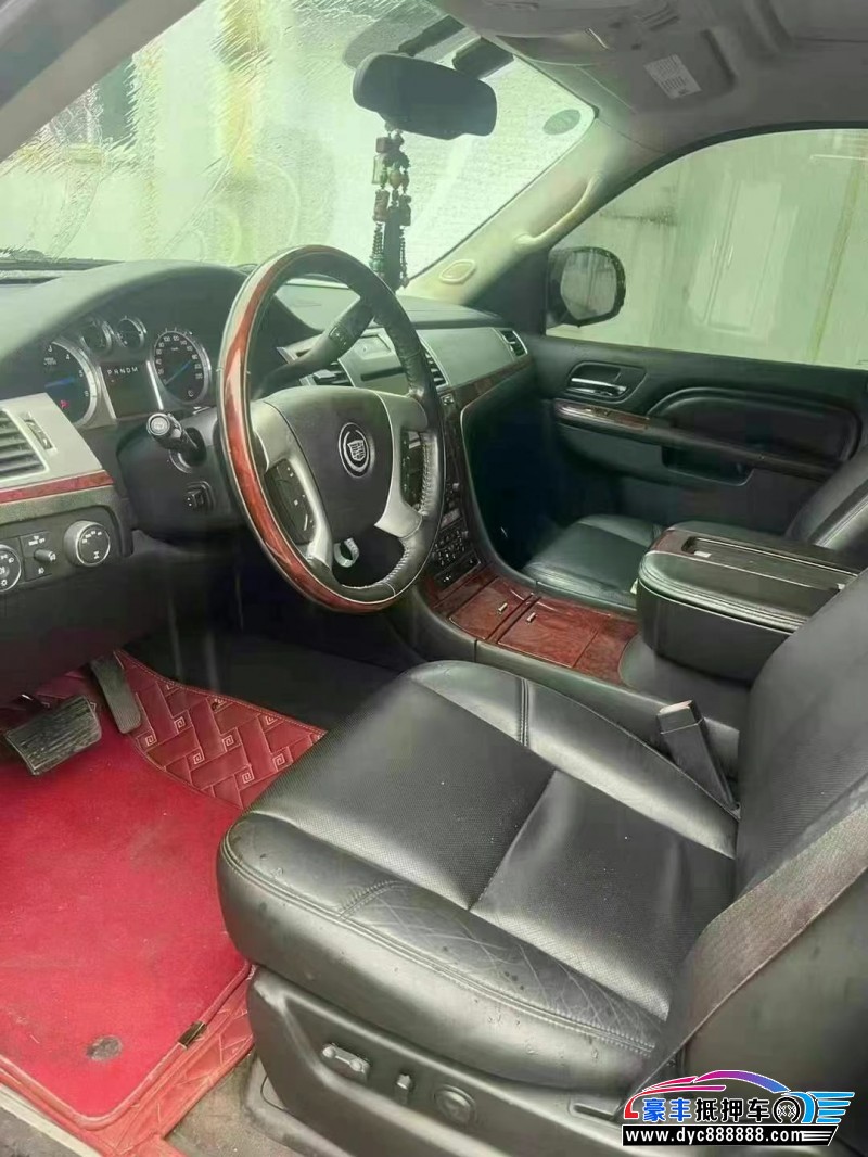 13年凯迪拉克凯雷德轿车抵押车出售