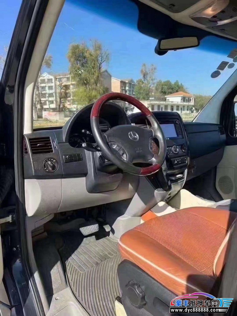 15年奔驰斯宾特轿车抵押车出售