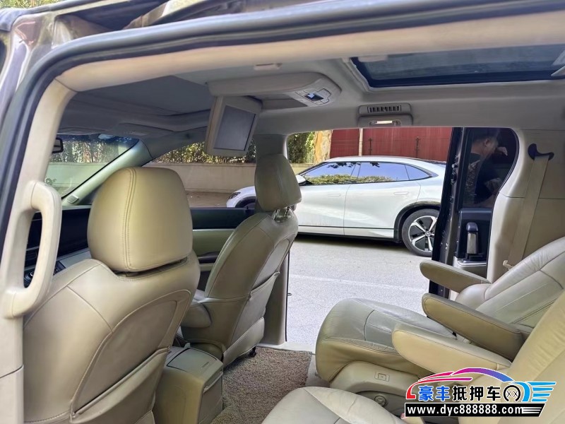 15年别克GL8轿车抵押车出售