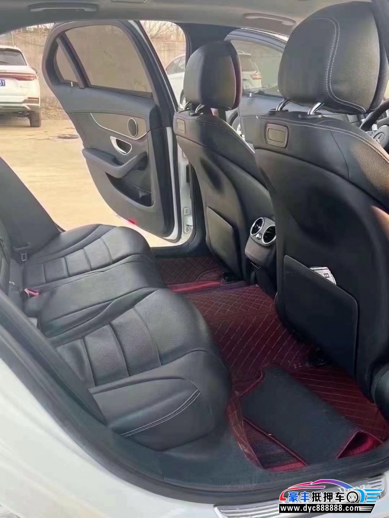 17年奔驰C轿车抵押车出售