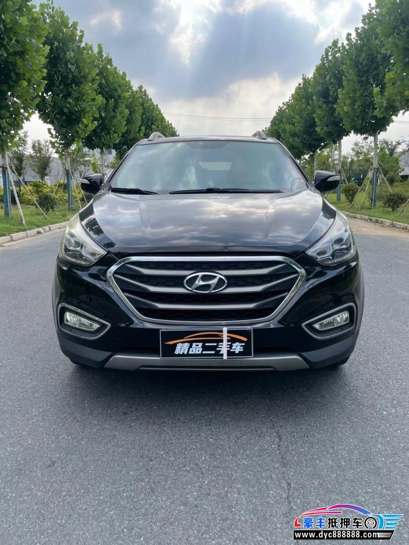 17年现代ix35轿车抵押车出售