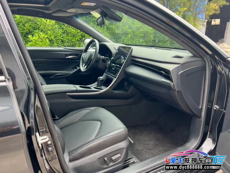 22年丰田亚洲龙轿车抵押车出售