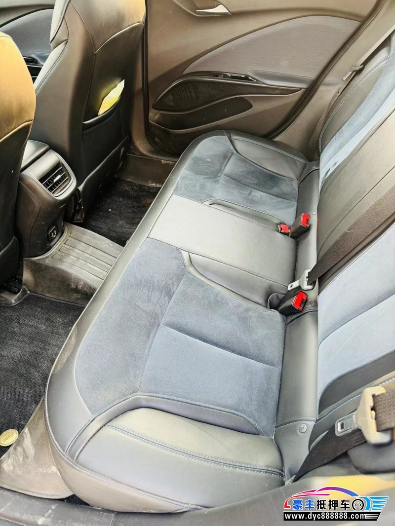 21年别克微蓝轿车抵押车出售