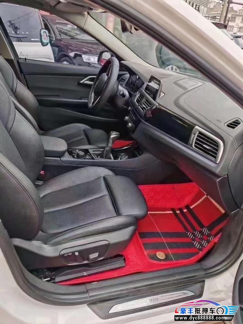 18年宝马1系轿车抵押车出售