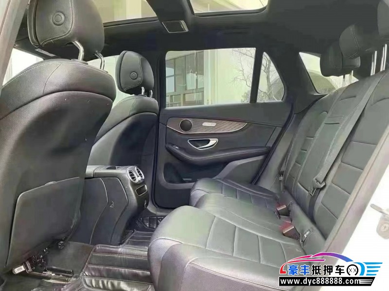 20年奔驰GLC轿车抵押车出售