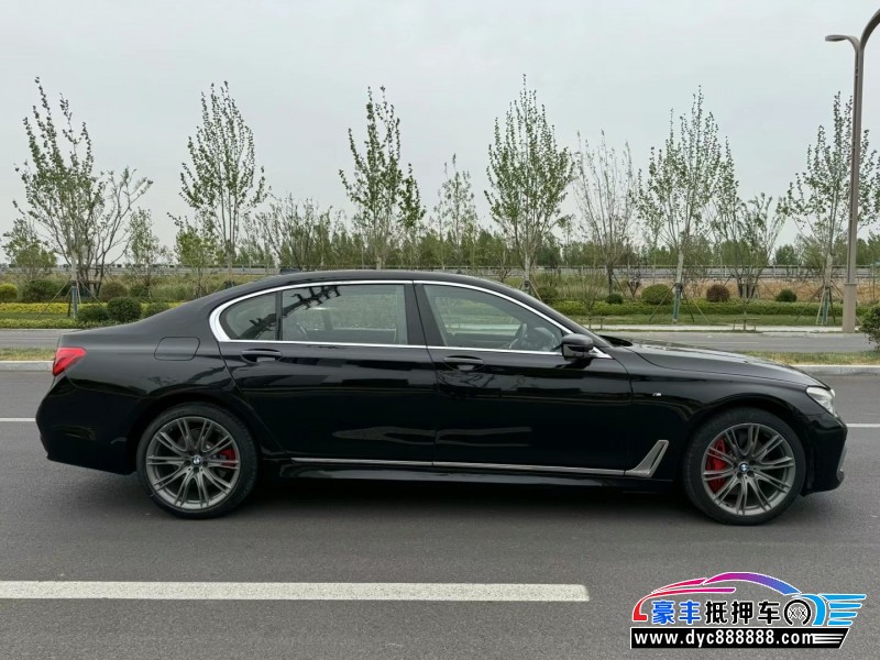 17年宝马7系轿车抵押车出售