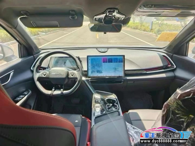 24年北汽制造魔方轿车抵押车出售