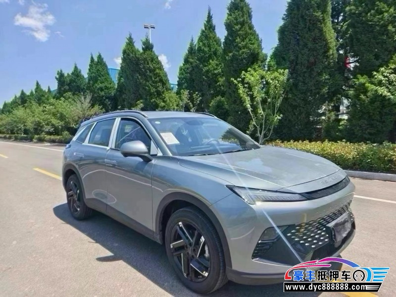 24年北汽制造魔方轿车抵押车出售