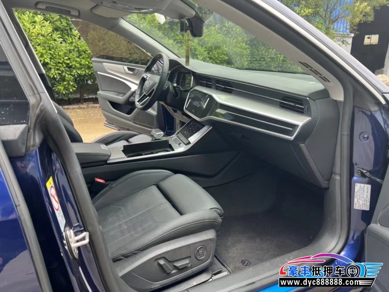 21年奥迪A7轿车抵押车出售