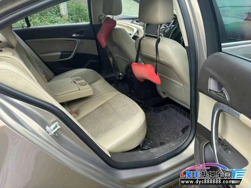 15年别克君威轿车抵押车出售