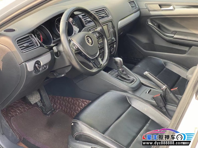 18年大众速腾轿车抵押车出售