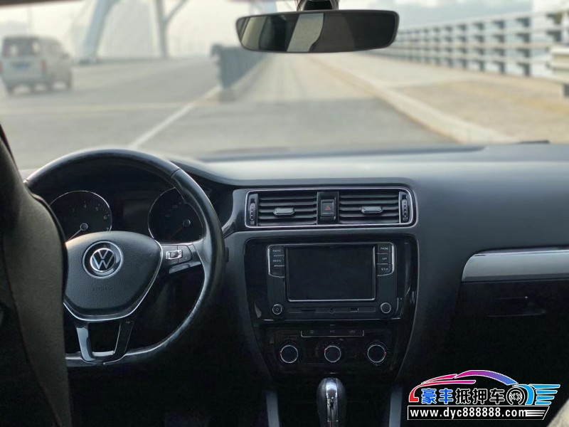 18年大众速腾轿车抵押车出售