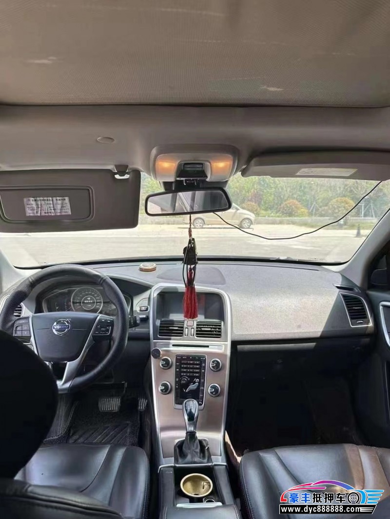 17年沃尔沃XC60轿车抵押车出售