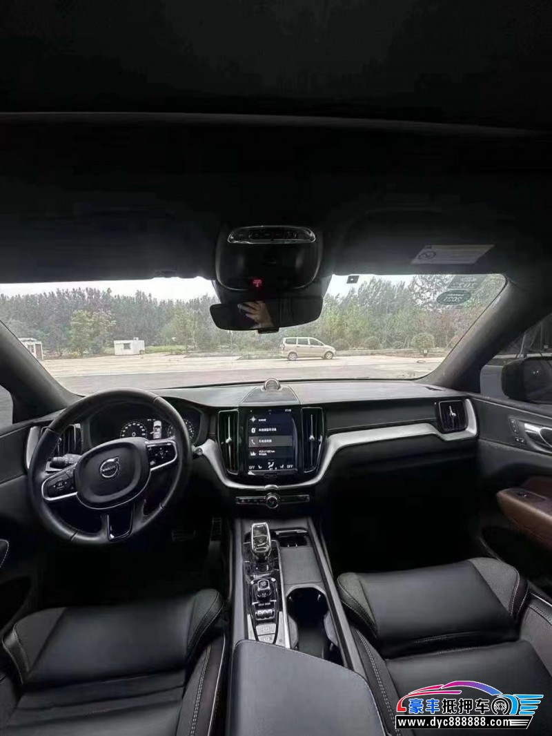 20年沃尔沃XC60轿车抵押车出售