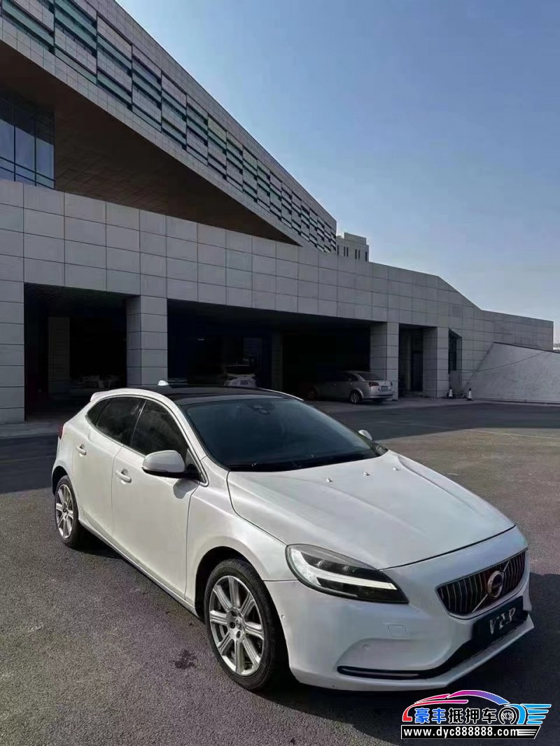 18年沃尔沃V40轿车抵押车出售