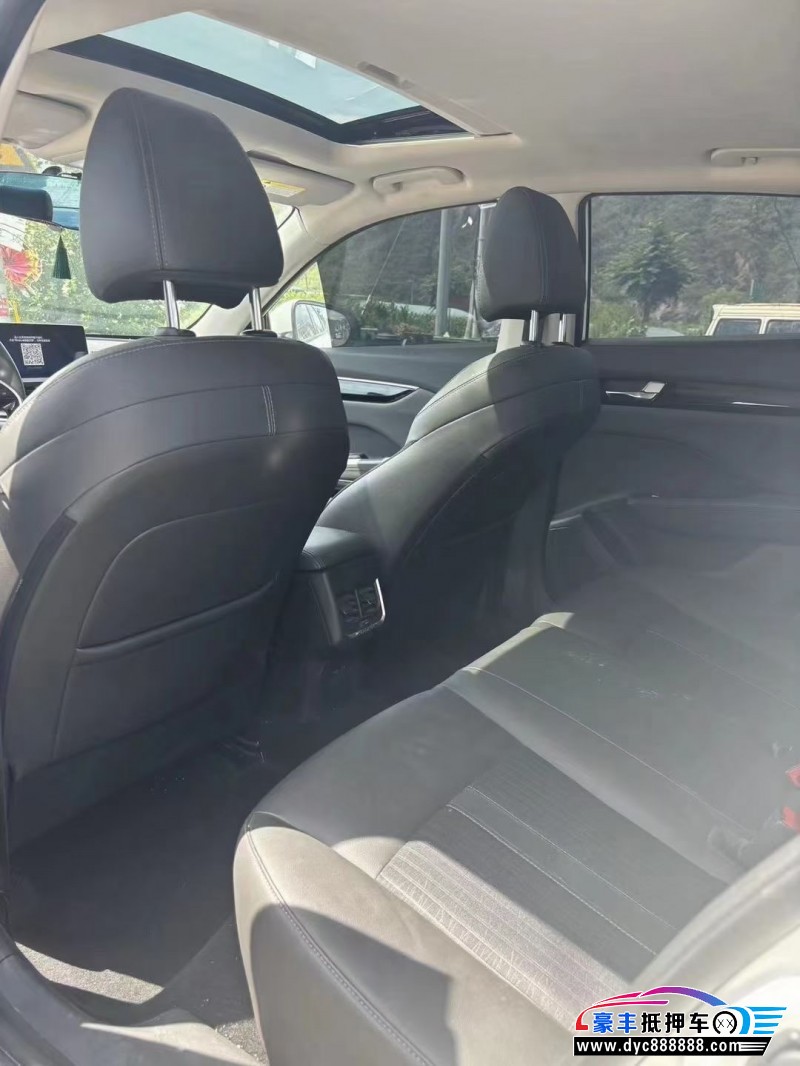 20年东风风神奕炫轿车抵押车出售