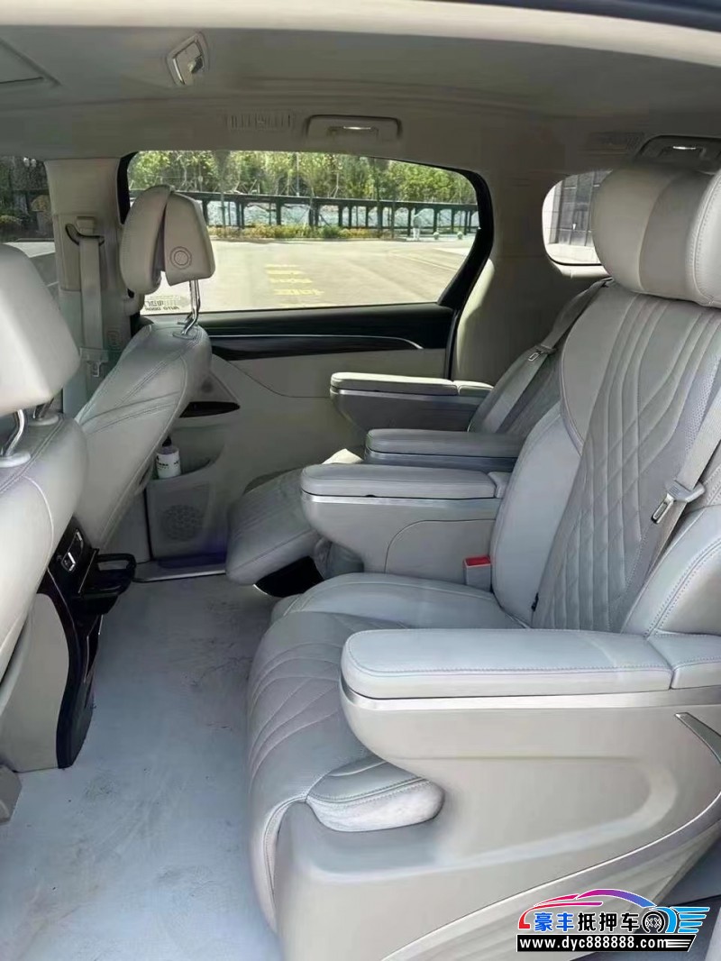 23年别克GL8轿车抵押车出售