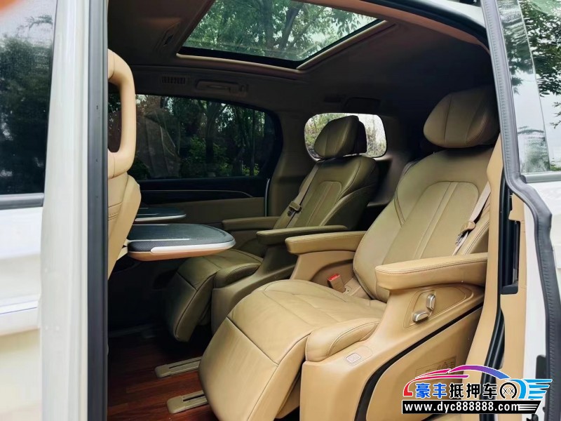 21年别克GL8轿车抵押车出售