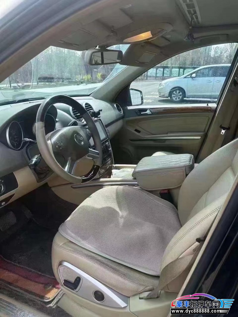 10年奔驰ML轿车抵押车出售