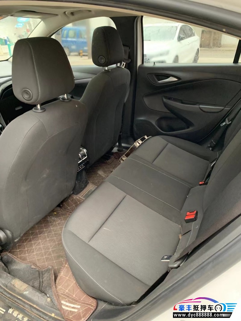 18年别克凯越轿车抵押车出售