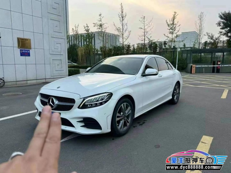 20年奔驰C轿车抵押车出售